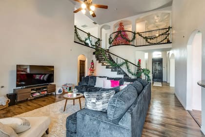 El living de la casa se publicó con los adornos de navidad
