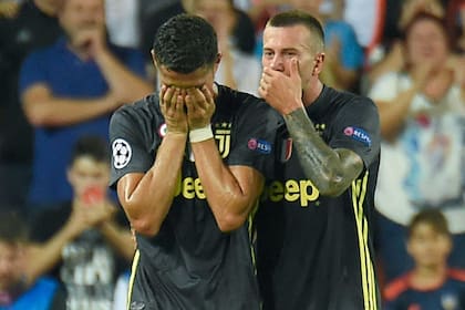 El llanto de CR7 tras la expulsión ejecutada por el árbitro Felix Brych
