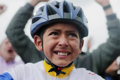 El llanto de Julián Gómez por el triunfo de Egan Bernal tras ganar el Tour de Francia se viralizó en el mundo en 2019.