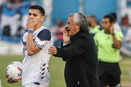 El Lobo, de la mano de Néstor 'Pipo' Gorosito, sigue prendido en la pelea por el campeonato