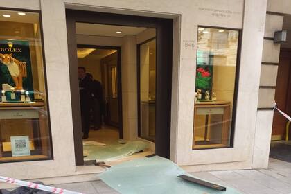 El local asaltado se encuentra en la calle Alvear al 1800