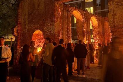 El local de comidas solo tiene capacidad para 80 personas