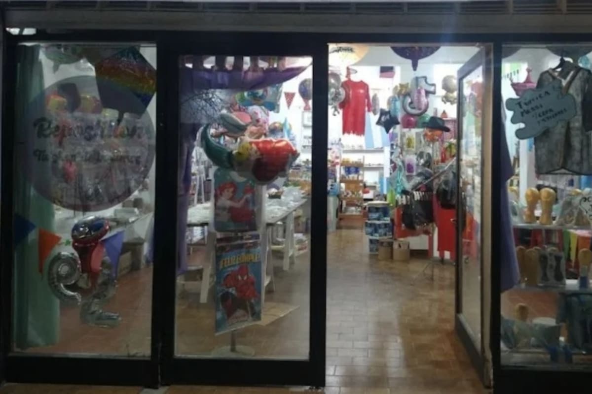 El local de cotillón de La Plata donde ocurrió el asesinato