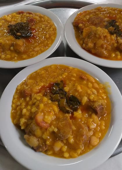 El locro de Cosa Nostra se sirve sólo en ocasiones especiales como esta fiesta patria.
