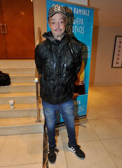 El locutor y comediante Cabito fue otros de lo que asistieron a ver la obra que inicia su temporada en la cartelera porteña