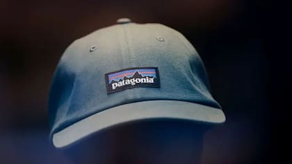 El logo está inspirado en la silueta del legendario monte patagónico Fitz Roy, entre Argentina y Chile