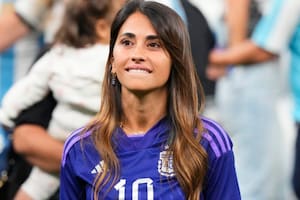 El look de Antonela Roccuzzo para acompañar a Lionel Messi en el último partido oficial con la selección argentina en el país (Foto: Archivo)