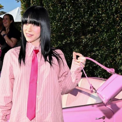 El look de Eilish causó sensación en la pink carpet de la avant premiere de Barbie