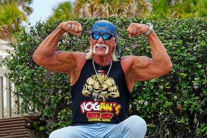 El luchador ayudó a una joven que se accidentó en Tampa, Florida