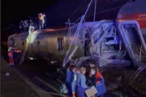 El lugar del accidente en Adamuz donde la formación de Iryo descarriló e invadió la vía del tren de Renfe