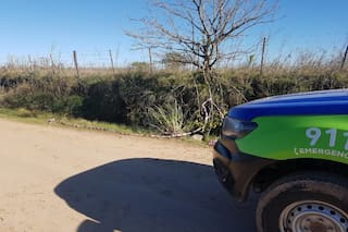 Llevaron un auto quemado a un depósito y en el asiento trasero había un cadáver