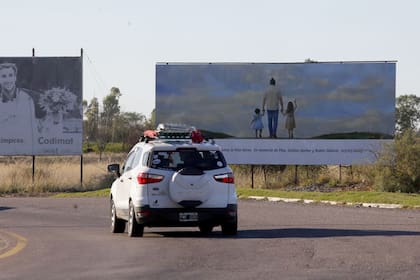 El lugar elegido para el homenaja a Zalazar y las hemanitas Hekcer está sobre el predio que enfrenta al distribuidor de tránsito de la ruta 3