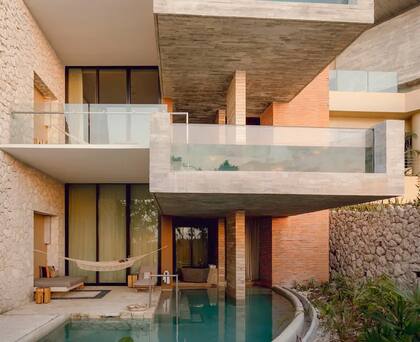 El lugar se inspira en los matices de la selva y la cultura de un México legendario.