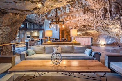 El lujo interior de la Beckham Cave.