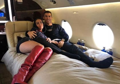 El lujoso jet privado de CR7