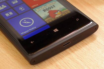 El Lumia 920 tiene un chip de doble núcleo a 1,5 GHz y 1 GB de RAM