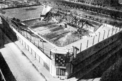 El Luna Park, cuando recién comenzaba a ser construido