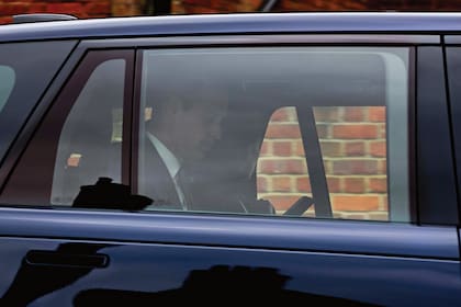 El lunes 11, después de la polémica por la foto, Kate y William salieron del castillo de Windsor en un auto rumbo a Londres, donde él asistió al evento por el Día de Servicio del Commonwealth y ella, supuestamente, tuvo una cita privada.