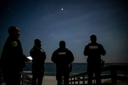 El lunes 16 de diciembre de 2024, los funcionarios estadounidenses intentaron asegurar al público que los avistamientos de misteriosos drones sobre Nueva Jersey y otras partes de la costa este no eran nada fuera de lo común.(Dave Sanders/The New York Times)