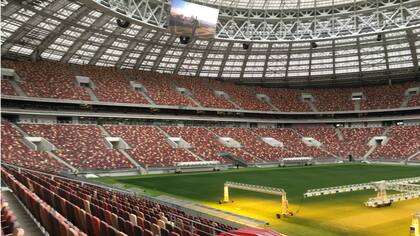 El Luzhniki por dentro: techado, con pantalla y butacas para todos