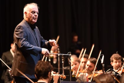 El maestro dirigió la Séptima sinfonía y el Concierto para violín