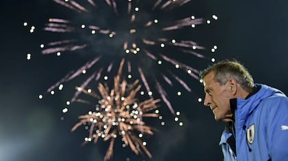 El Maestro Tabárez: "En Uruguay, 60.000 niños por año juegan al baby fútbol. Uno de esos niños llega a la selección".