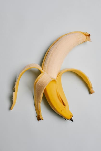 El magnesio es un nutriente esencial para el bienestar integral disponible en muchos alimentos como la banana