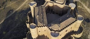 El magnífico castillo feudal de seis puntas único en su tipo