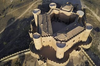 El magnífico castillo feudal de seis puntas único en su tipo