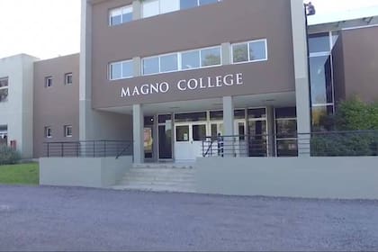 El Magno College cierra sus puertas tras haber discriminado a ocho alumnos