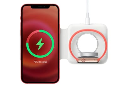 El MagSafe Duo permite cargar el iPhone y el Apple Watch en simultáneo; se vende sin el adaptador que recibe energía del tomacorriente