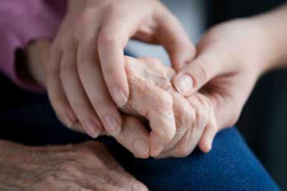 El mal de Parkinson puede manifestarse mucho tiempo antes que los típicos temblores