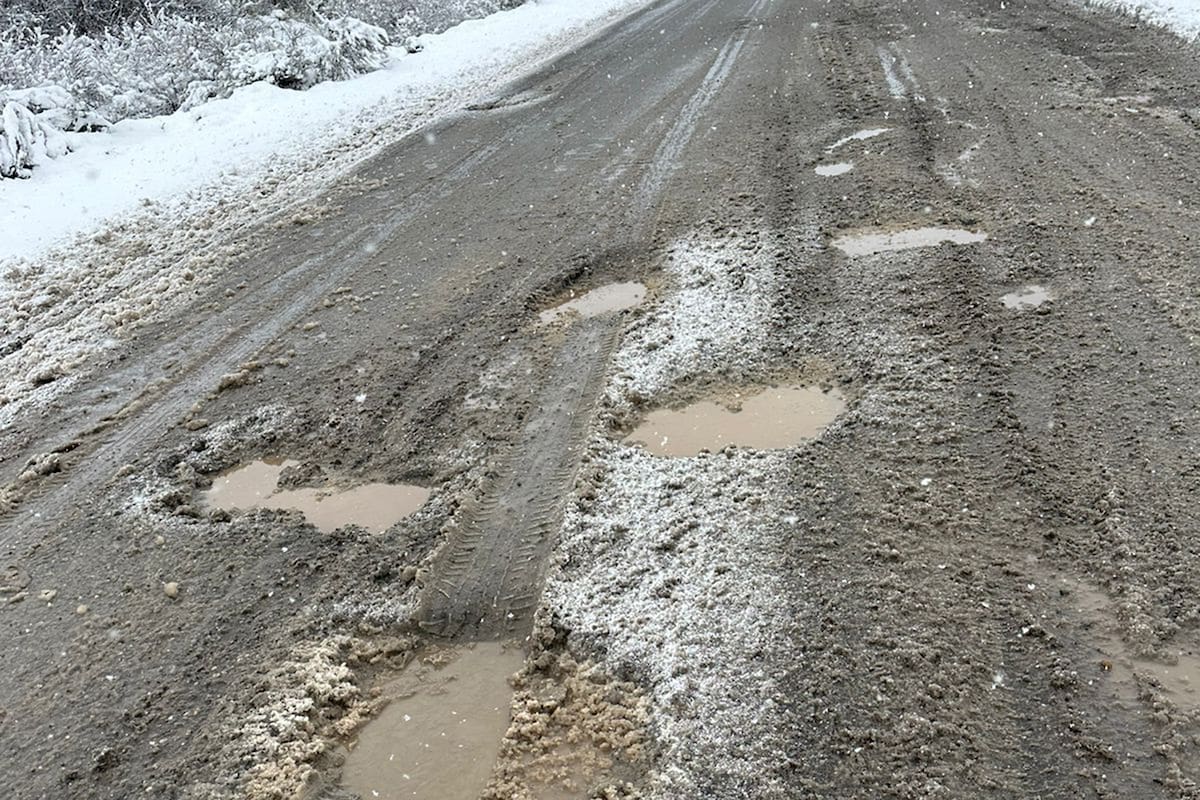 El mal estado de la ruta 40 entre Bariloche y El Bolsón preocupa a locales y visitantes