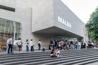 Cómo ir al Malba en transporte público y auto