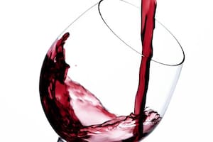 El Malbec se destaca por su corazón frutal, volumen de boca y sensación golosa.