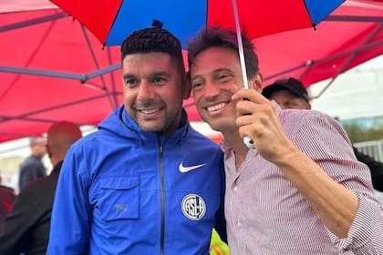 El manager y el nuevo presidente: Néstor Ortigoza y Marcelo Moretti, los hombres de las decisiones fuertes en el fútbol de San Lorenzo.