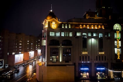 El Mandarin Plaza en Kiev, desde se organizó la criptoestafa