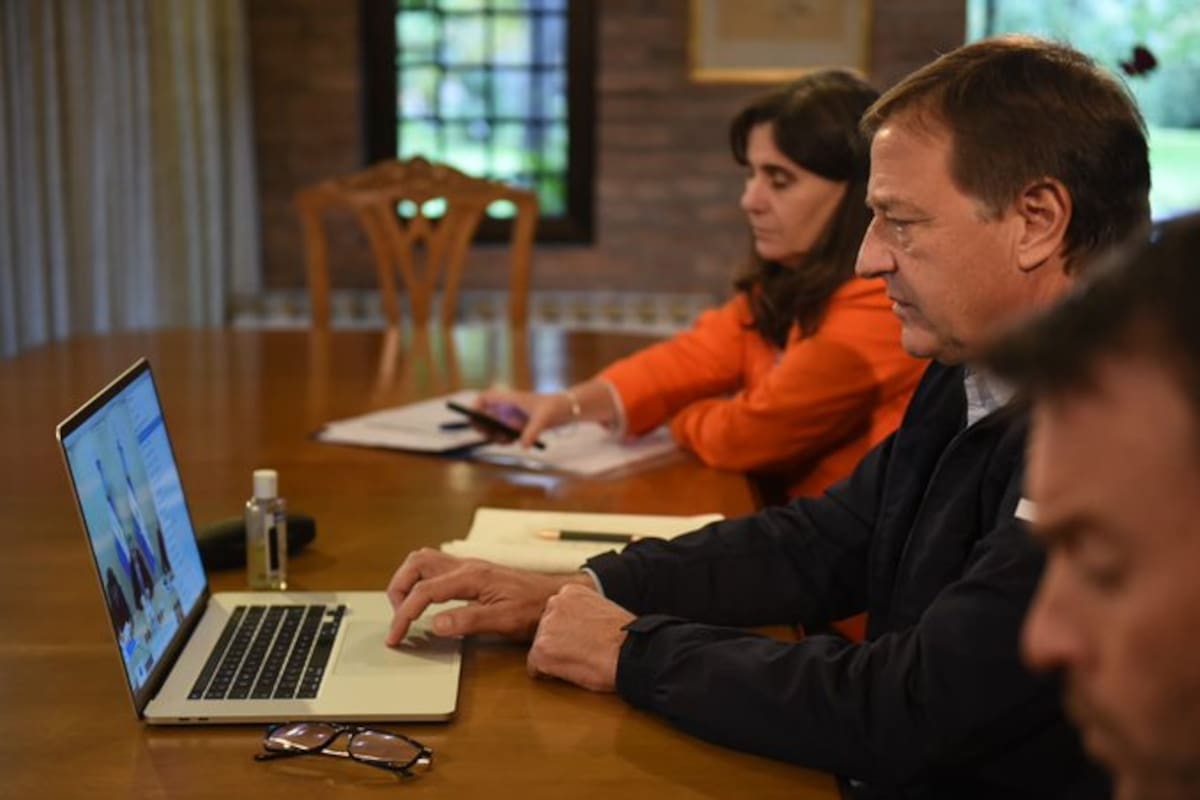 El mandatario aseguró que seguirá siendo estrictos en los controles y que no pretende "liberar gente".