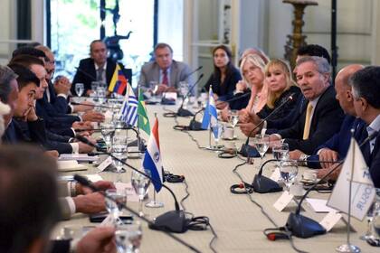 El mandatario confirmó que verá esta tarde al canciller argentino, que viajó para encontrarse con su par Ernesto Araújo