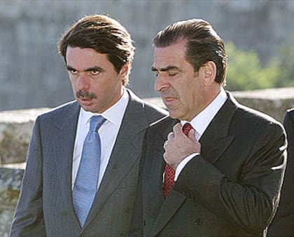El mandatario español, José María Aznar, con su par de Chile, Eduardo Frei, en la Cumbre Iberoamericana