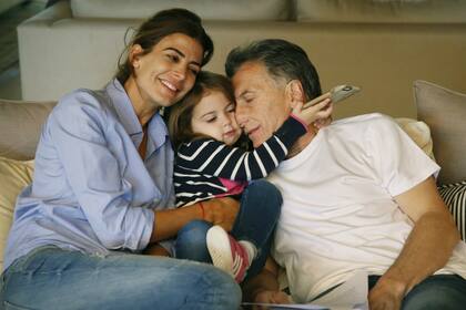 El mandatario llegó minutos antes de las 11 al aeropuerto internacional "Astor Piazolla" de Mar del Plata, a bordo del avión Tango 10