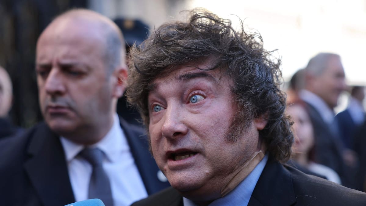 MILEI ACUSÓ AL PRESIDENTE ESPAÑOL DE DICTADOR DURANTE SU GIRA EN MADRID