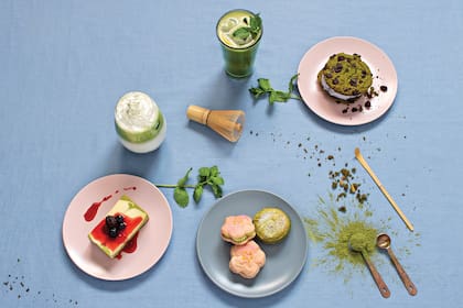 El matcha es una variedad de té verde de muy alta calidad que se consume en polvo. Se usa en platos y bebidas