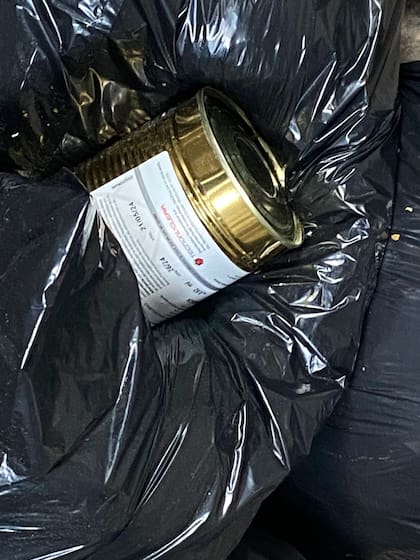 El material radioactivo robado la semana pasada en Saavedra apareció dentro de un contenedor de basura en el barrio de Villa Ortúzar