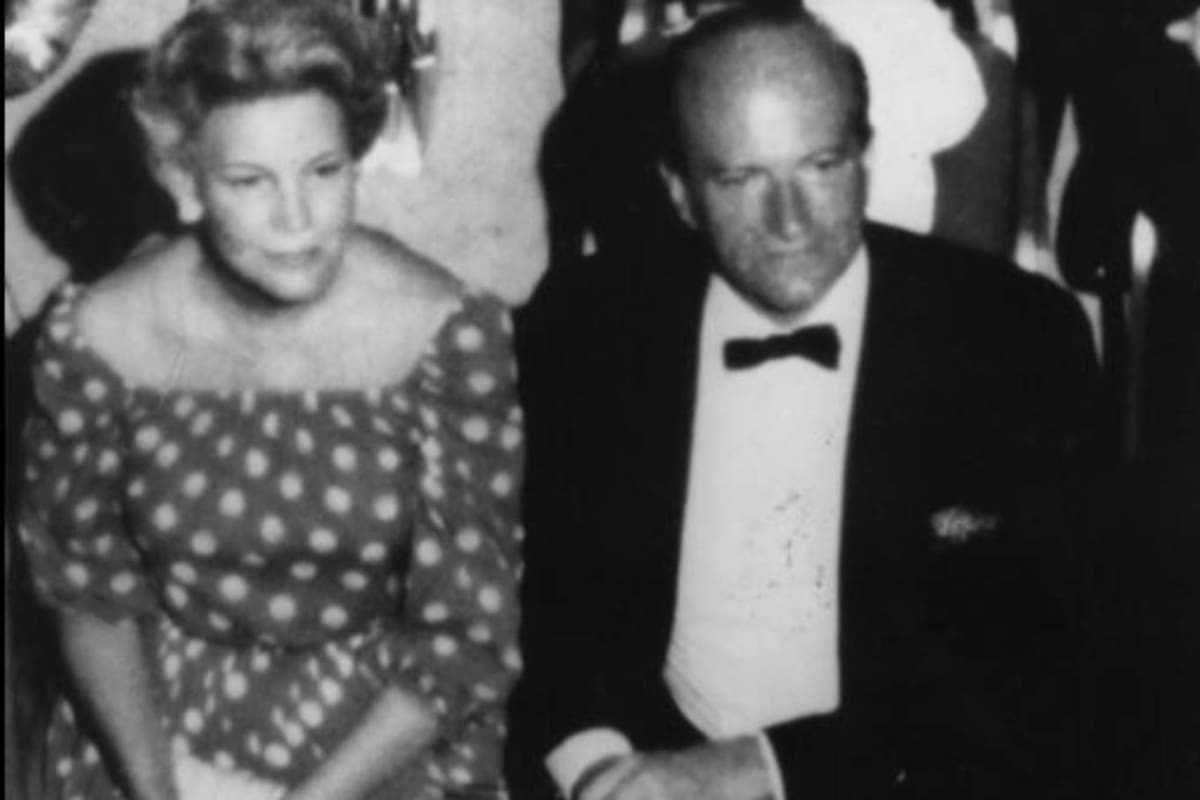 El matrimonio era reconocido en la alta sociedad neoyorquina y los procesos judiciales a Claus von Büllow cautivaron a millones de personas