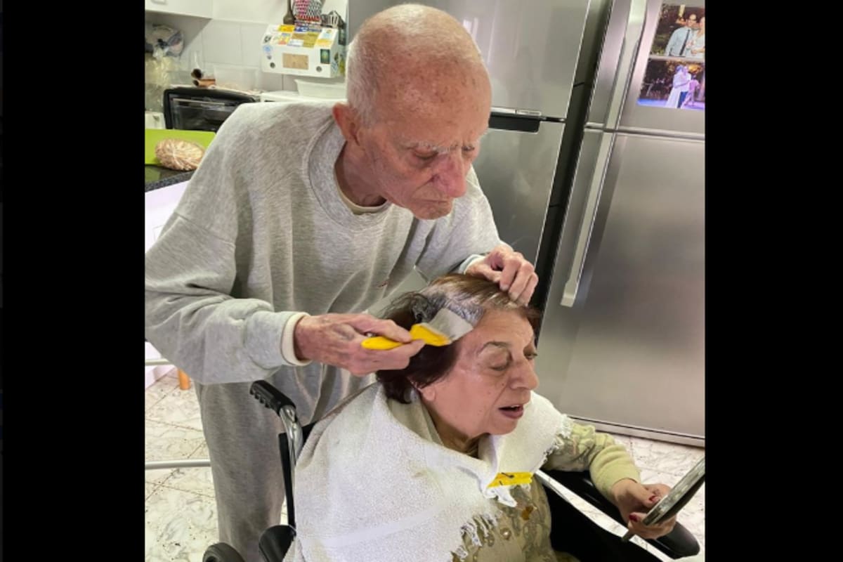 El matrimonio israelí lleva 67 años de casados. Una de sus nietas publicó la imagen en su Facebook.