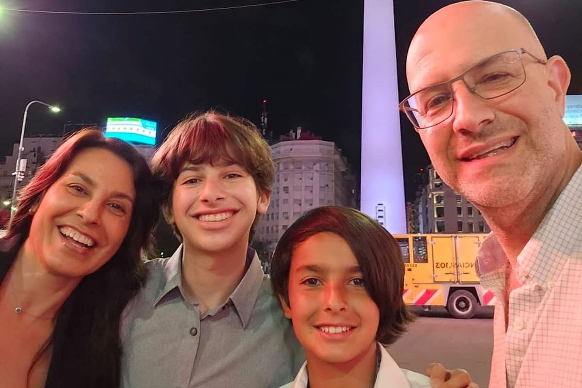 El matrimonio tenía dos hijos menores de edad que también fueron encontrados muertos