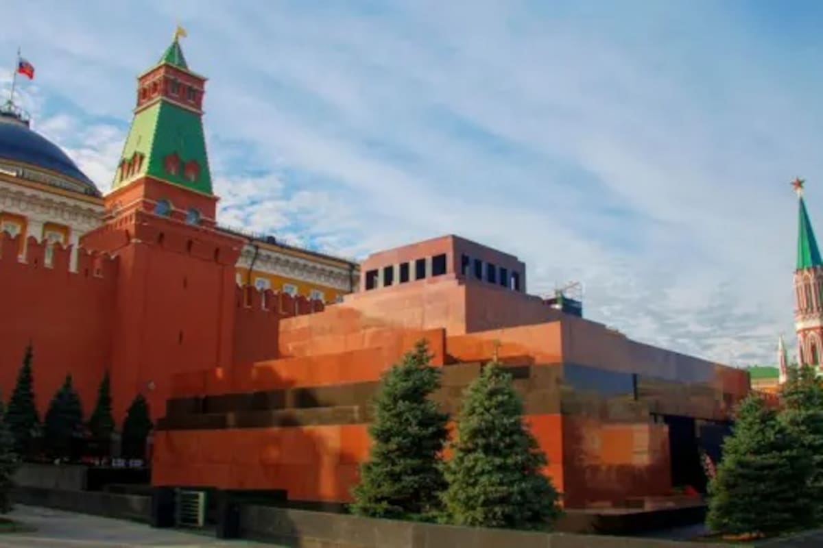 El mausoleo de Lenin en la Plaza Roja de Moscú celebra su centenario este 1ro de agosto