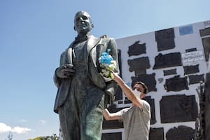 El mausoleo es uno de los más visitados todo el año en el cementerio de la Chacarita
