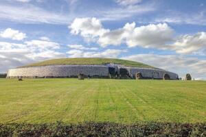El mausoleo queda a pocos kilómetros de Dublin, en Irlanda, y tiene una antigüedad de unos 5000 años